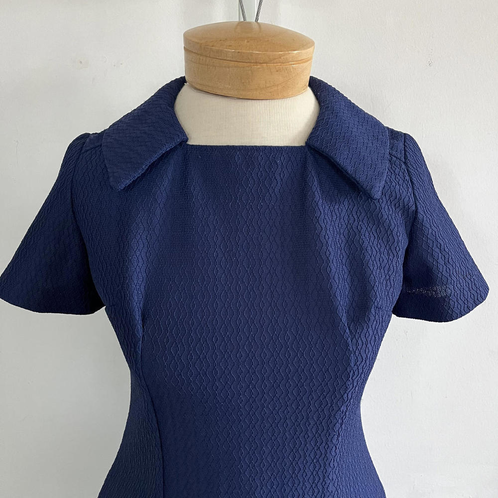 Vintage Handmade 1960s Navy Blue Dress - Timeless Elegance - Picture 2 of 8